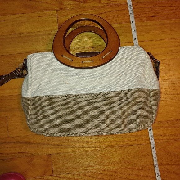 Relic by Fossil purse with Circle Wooden Handles & Removable Straps - Picture 4 of 8
